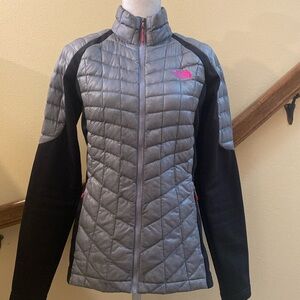 The North Face Women’s Thermoball Hybrid Jacket